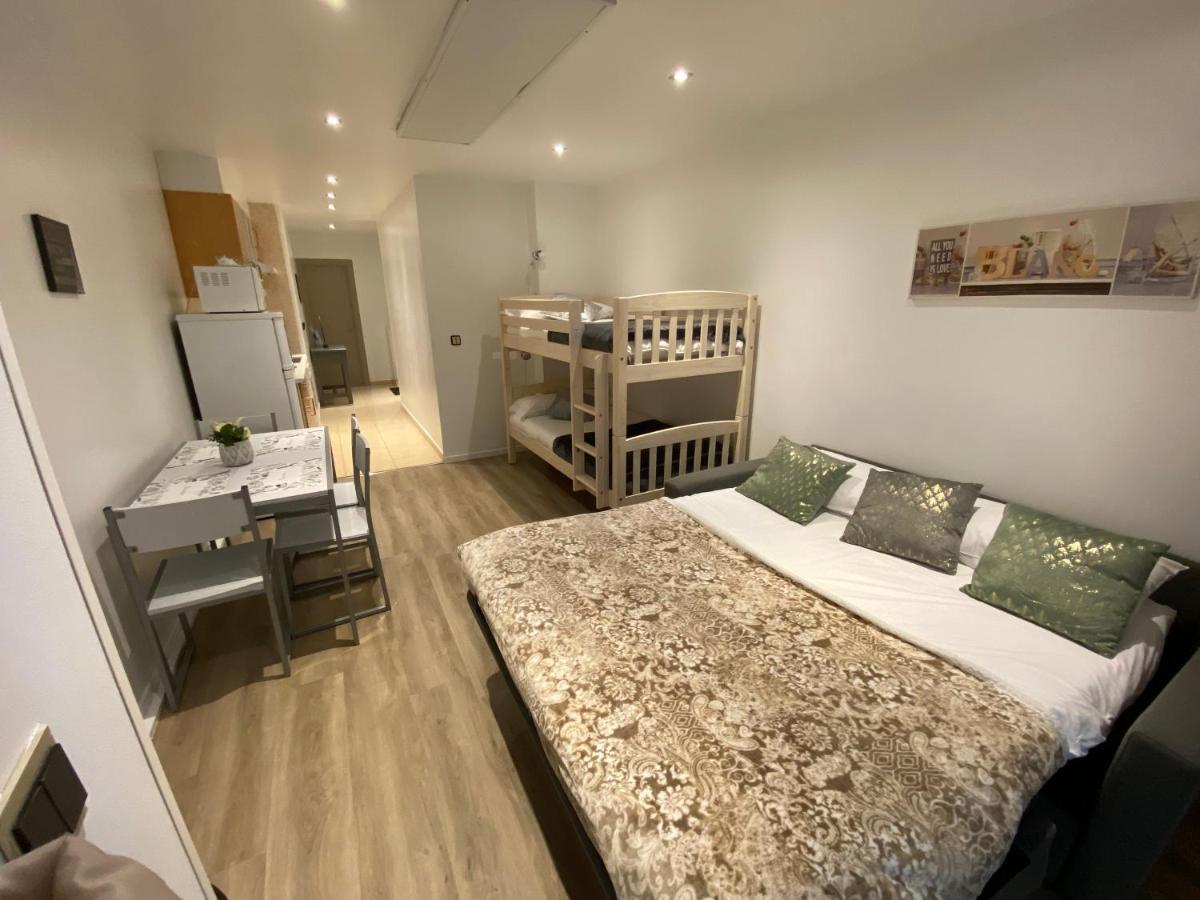 Prober_Consuegra Apartment Pas De La Casa Bagian luar foto